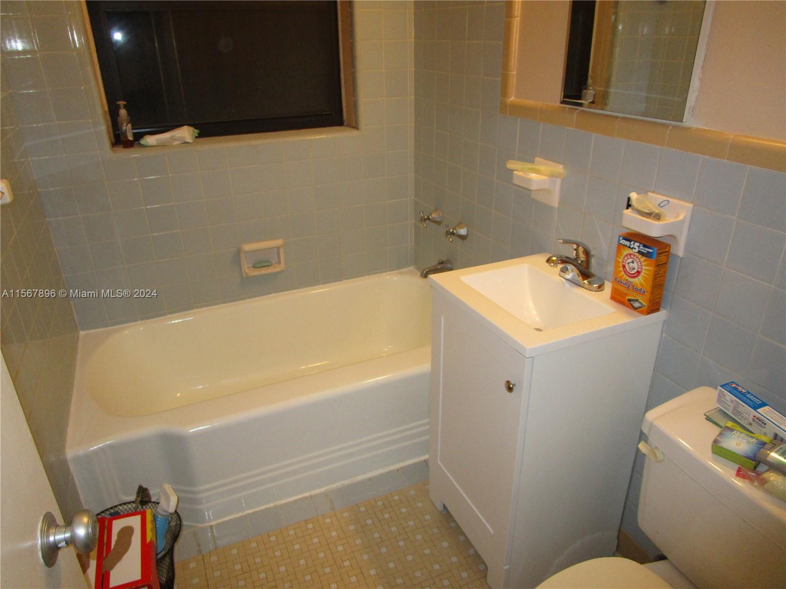 150 NW 106th St 150, Miami Shores, Florida 33150, 3 Bedrooms Bedrooms, ,2 BathroomsBathrooms,Residentiallease,For Rent,150 NW 106th St 150,A11567896