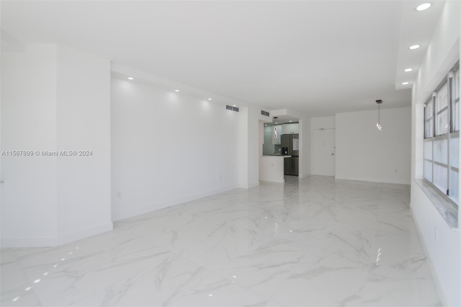 1965 S Ocean Dr 2G, Hallandale Beach, Florida 33009, 2 Bedrooms Bedrooms, ,2 BathroomsBathrooms,Residential,For Sale,1965 S Ocean Dr 2G,A11567899