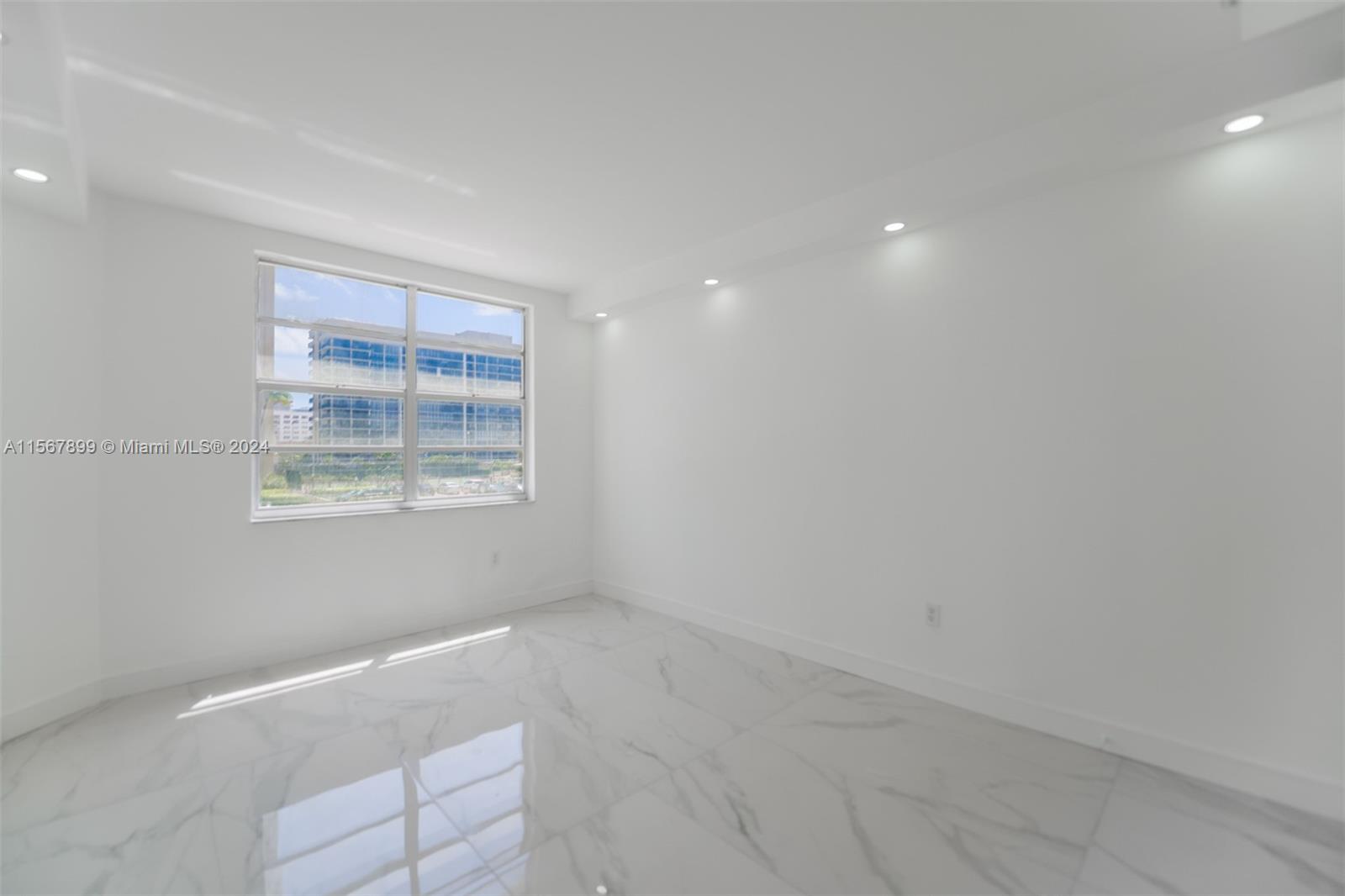 1965 S Ocean Dr 2G, Hallandale Beach, Florida 33009, 2 Bedrooms Bedrooms, ,2 BathroomsBathrooms,Residential,For Sale,1965 S Ocean Dr 2G,A11567899