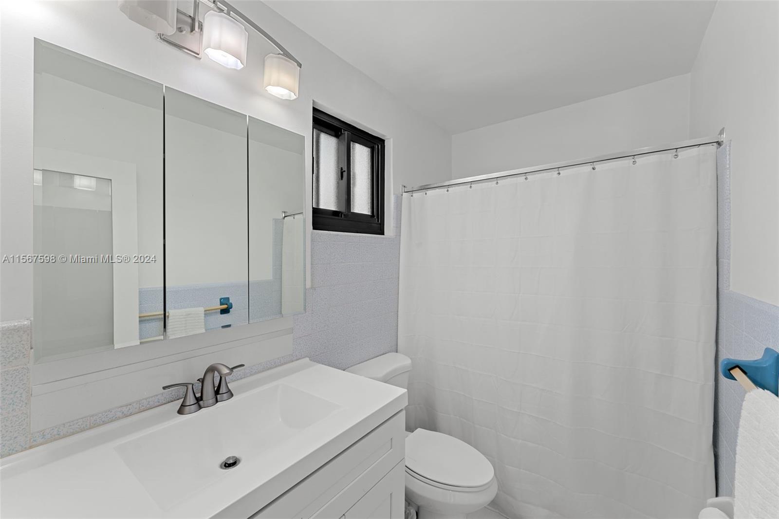 1433 NW 8th St 1433, Dania Beach, Florida 33004, 4 Bedrooms Bedrooms, ,2 BathroomsBathrooms,Residentiallease,For Rent,1433 NW 8th St 1433,A11567598