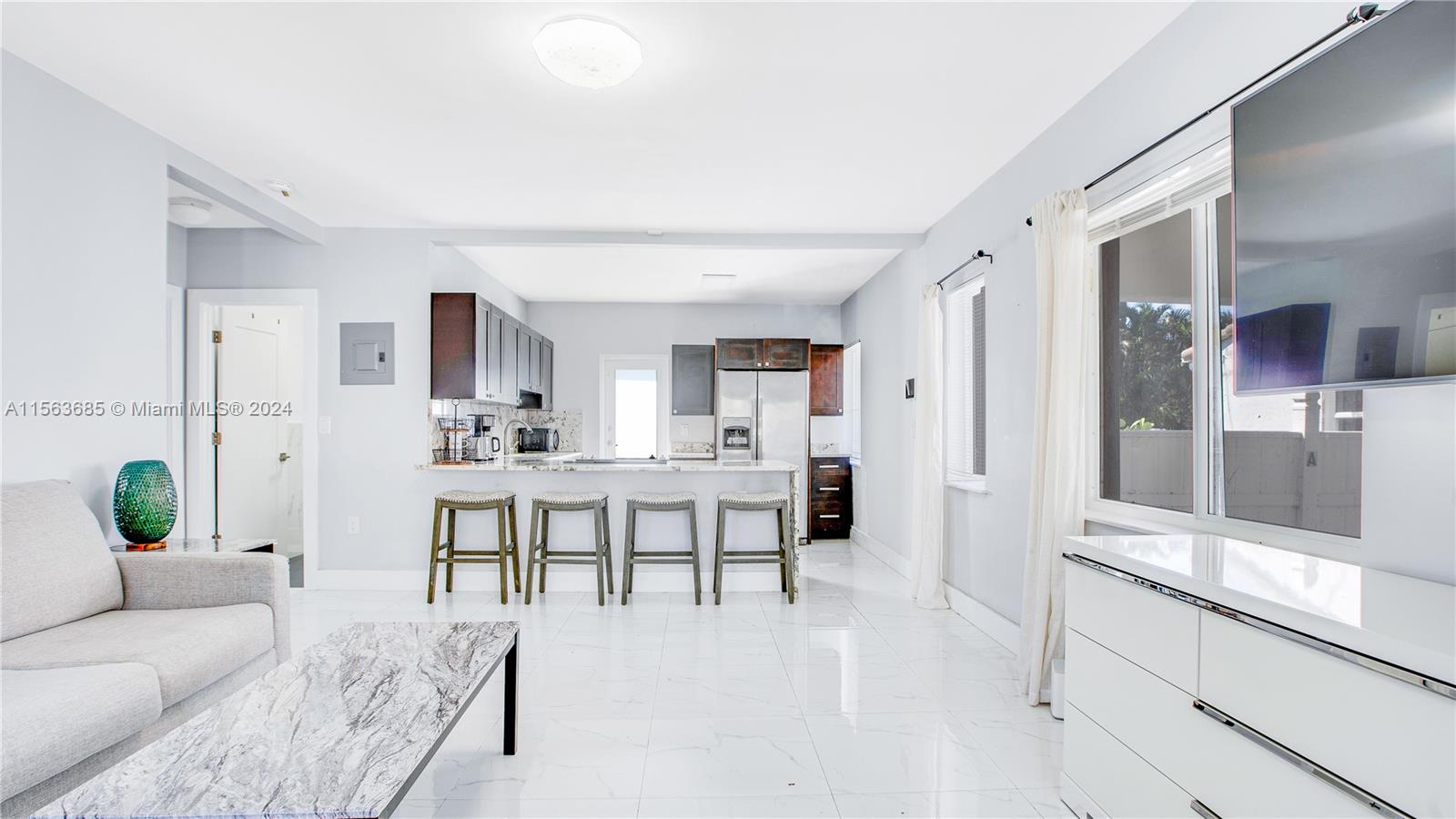1526 NE 110th St A, Miami, Florida 33161, 2 Bedrooms Bedrooms, ,1 BathroomBathrooms,Residentiallease,For Rent,1526 NE 110th St A,A11563685