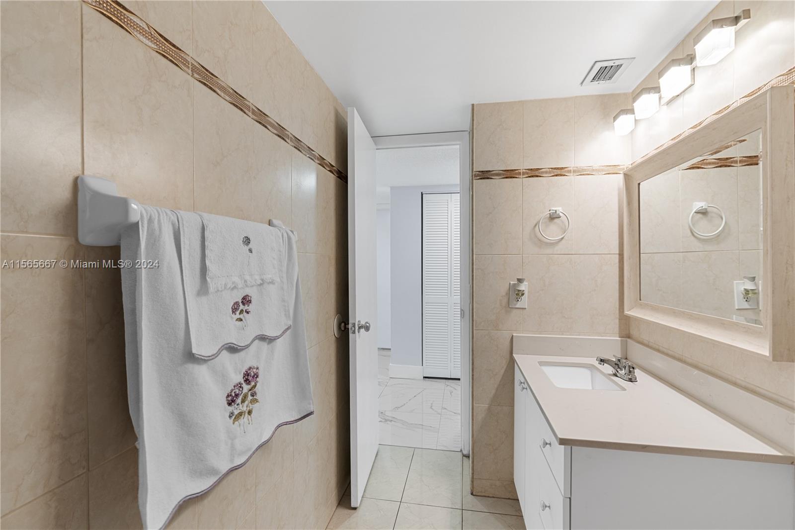 17000 NW 67th Ave 239, Hialeah, Florida 33015, 2 Bedrooms Bedrooms, ,2 BathroomsBathrooms,Residential,For Sale,17000 NW 67th Ave 239,A11565667