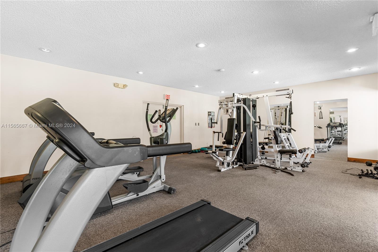 17000 NW 67th Ave 239, Hialeah, Florida 33015, 2 Bedrooms Bedrooms, ,2 BathroomsBathrooms,Residential,For Sale,17000 NW 67th Ave 239,A11565667