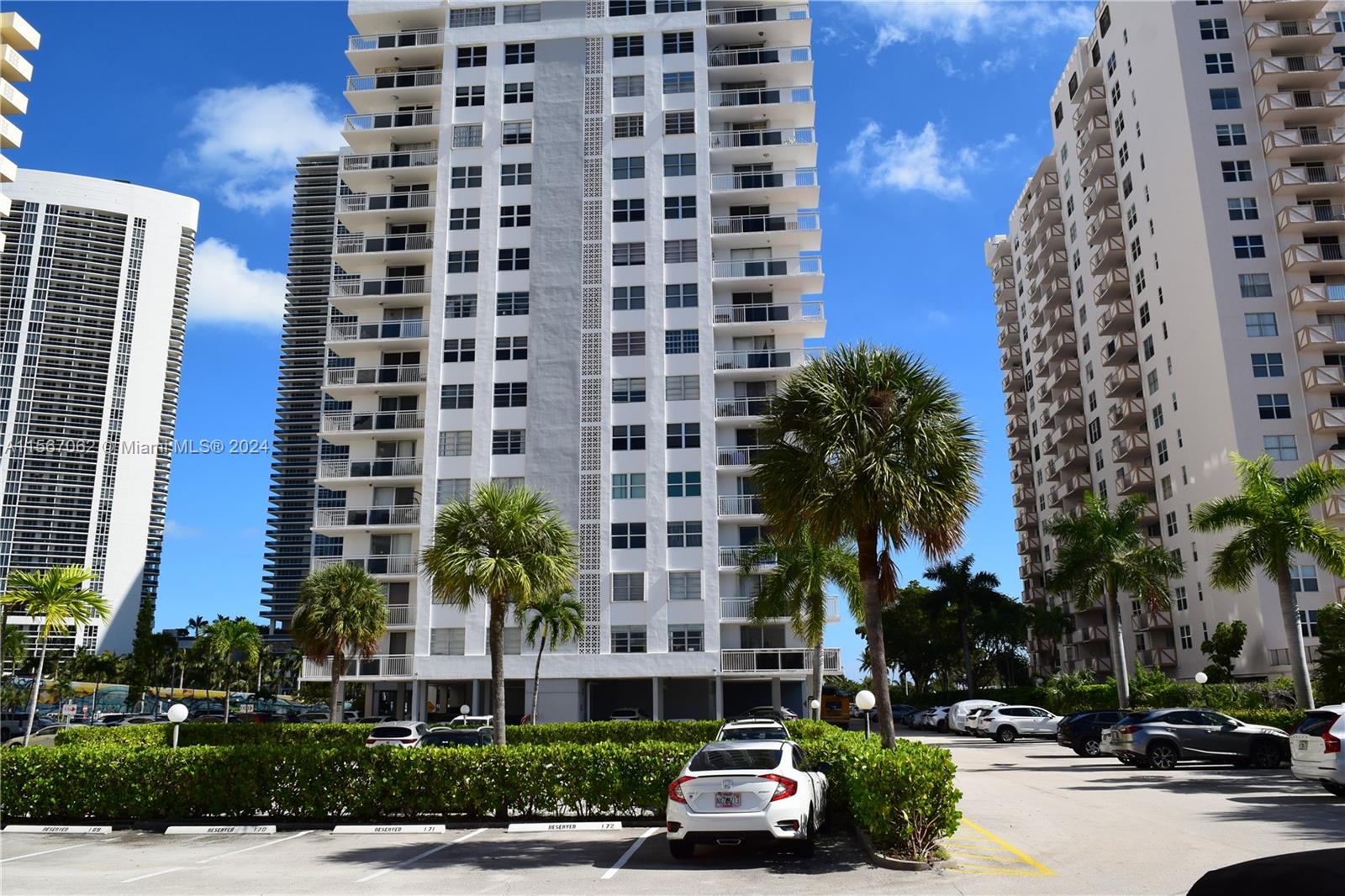 1849 S Ocean Dr 407, Hallandale Beach, Florida 33009, 2 Bedrooms Bedrooms, ,2 BathroomsBathrooms,Residential,For Sale,1849 S Ocean Dr 407,A11567062