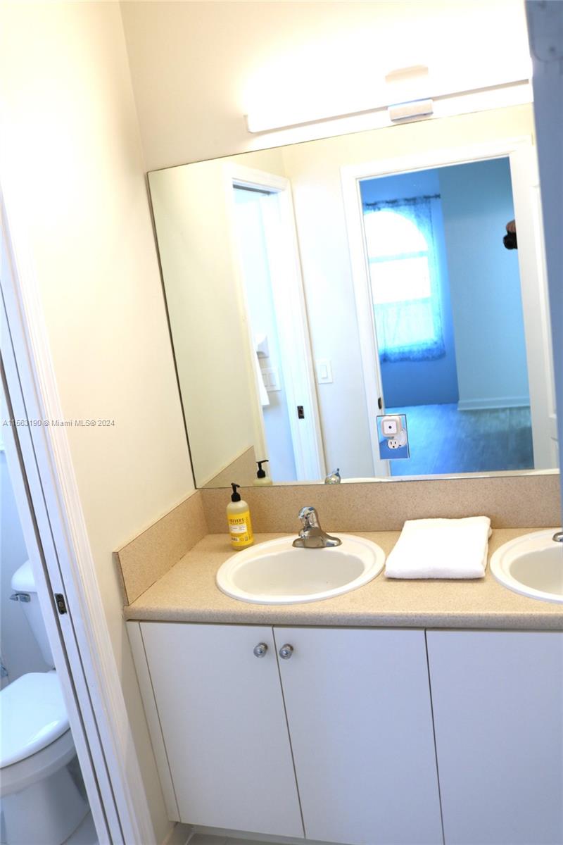 1032 NE 40th Rd, Homestead, Florida 33033, 3 Bedrooms Bedrooms, ,2 BathroomsBathrooms,Residential,For Sale,1032 NE 40th Rd,A11563190