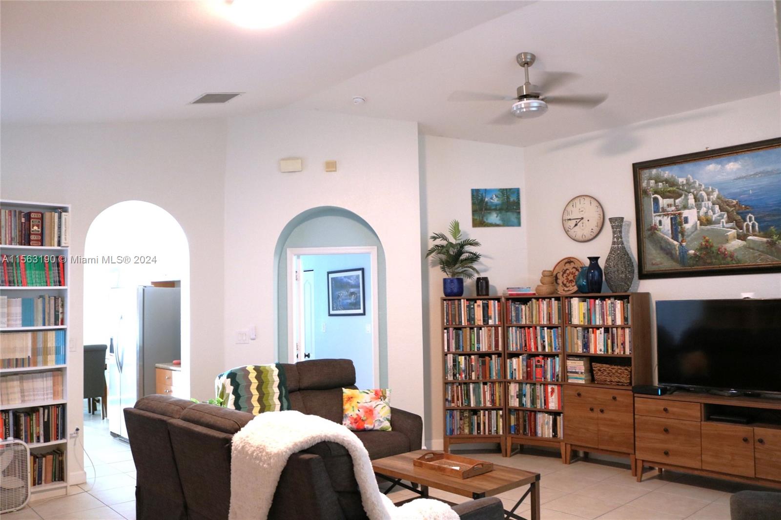 1032 NE 40th Rd, Homestead, Florida 33033, 3 Bedrooms Bedrooms, ,2 BathroomsBathrooms,Residential,For Sale,1032 NE 40th Rd,A11563190