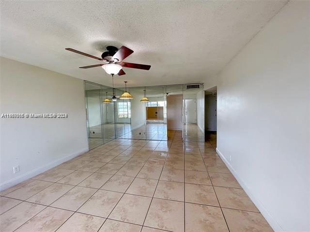 16800 NE 15th Ave 307, North Miami Beach, Florida 33162, 1 Bedroom Bedrooms, ,1 BathroomBathrooms,Residentiallease,For Rent,16800 NE 15th Ave 307,A11567915
