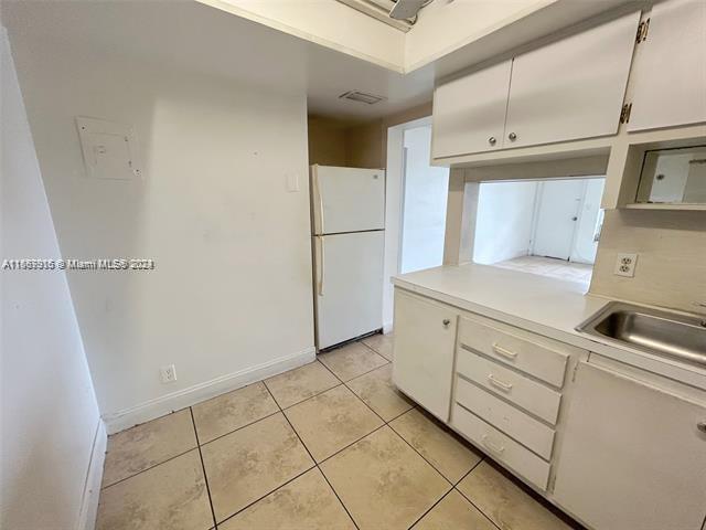 16800 NE 15th Ave 307, North Miami Beach, Florida 33162, 1 Bedroom Bedrooms, ,1 BathroomBathrooms,Residentiallease,For Rent,16800 NE 15th Ave 307,A11567915