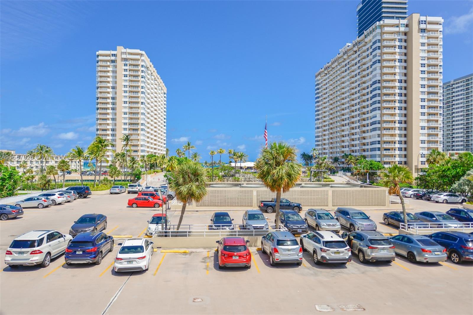 1965 S Ocean Dr 2G, Hallandale Beach, Florida 33009, 2 Bedrooms Bedrooms, ,2 BathroomsBathrooms,Residentiallease,For Rent,1965 S Ocean Dr 2G,A11567926