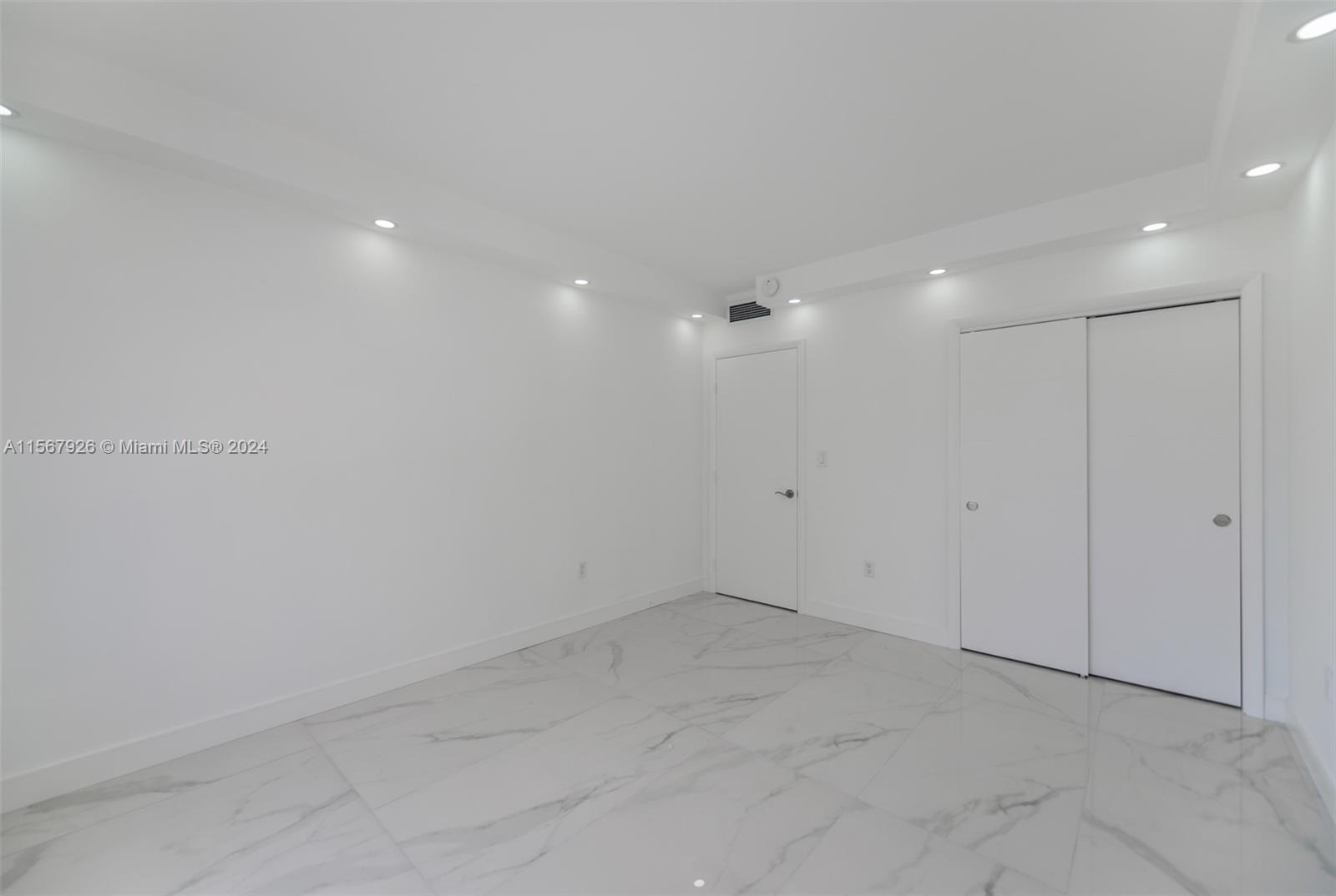 1965 S Ocean Dr 2G, Hallandale Beach, Florida 33009, 2 Bedrooms Bedrooms, ,2 BathroomsBathrooms,Residentiallease,For Rent,1965 S Ocean Dr 2G,A11567926