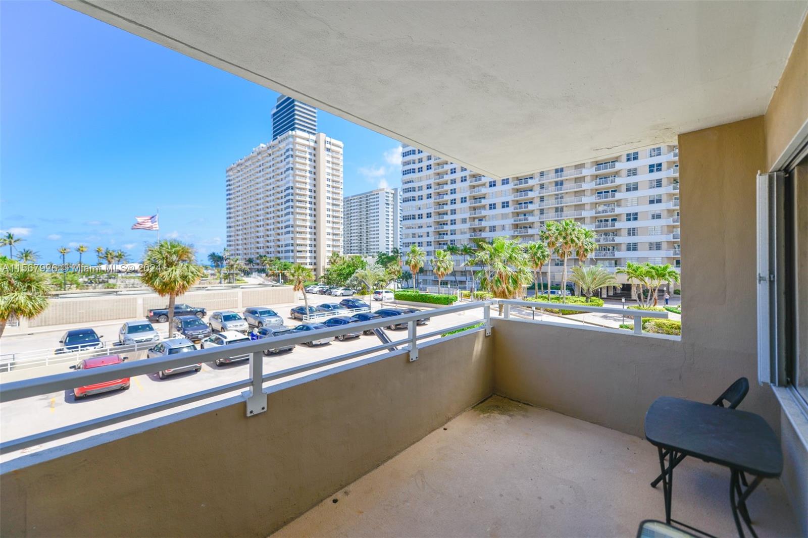 1965 S Ocean Dr 2G, Hallandale Beach, Florida 33009, 2 Bedrooms Bedrooms, ,2 BathroomsBathrooms,Residentiallease,For Rent,1965 S Ocean Dr 2G,A11567926