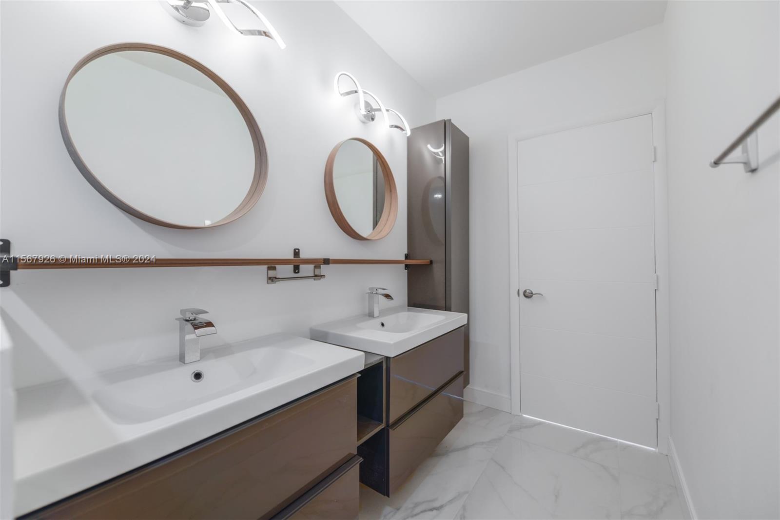 1965 S Ocean Dr 2G, Hallandale Beach, Florida 33009, 2 Bedrooms Bedrooms, ,2 BathroomsBathrooms,Residentiallease,For Rent,1965 S Ocean Dr 2G,A11567926