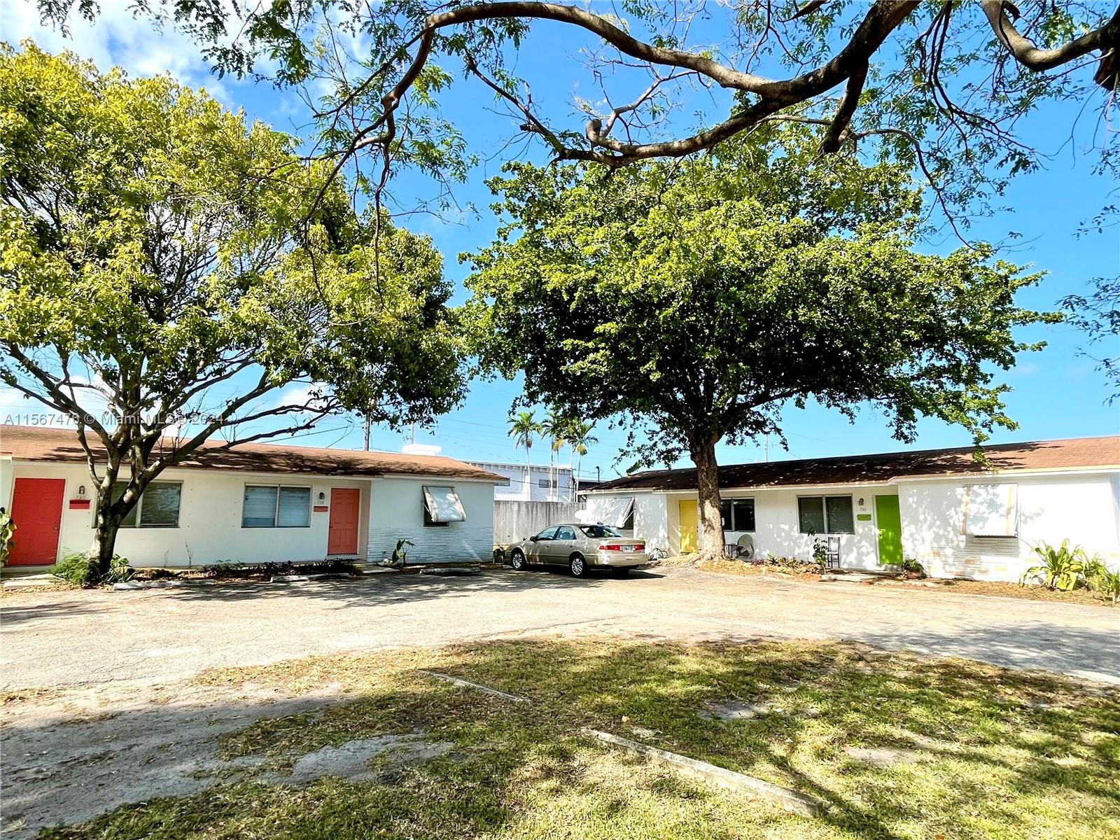 736 NW 1st Ct 736, Hallandale Beach, Florida 33009, 2 Bedrooms Bedrooms, ,1 BathroomBathrooms,Residentiallease,For Rent,736 NW 1st Ct 736,A11567476
