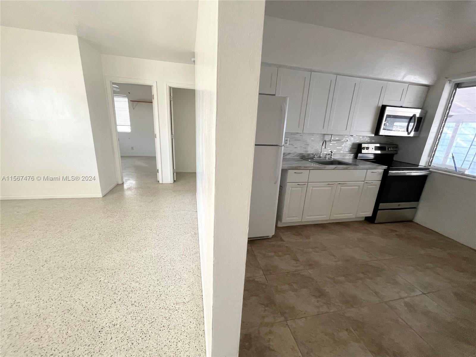 736 NW 1st Ct 736, Hallandale Beach, Florida 33009, 2 Bedrooms Bedrooms, ,1 BathroomBathrooms,Residentiallease,For Rent,736 NW 1st Ct 736,A11567476