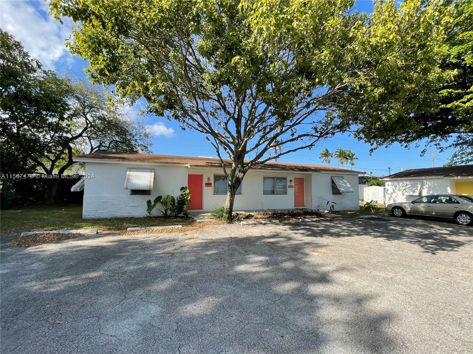 736 NW 1st Ct 736, Hallandale Beach, Florida 33009, 2 Bedrooms Bedrooms, ,1 BathroomBathrooms,Residentiallease,For Rent,736 NW 1st Ct 736,A11567476