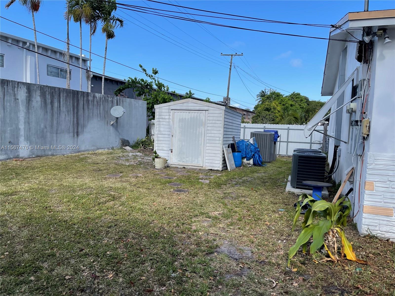 736 NW 1st Ct 736, Hallandale Beach, Florida 33009, 2 Bedrooms Bedrooms, ,1 BathroomBathrooms,Residentiallease,For Rent,736 NW 1st Ct 736,A11567476