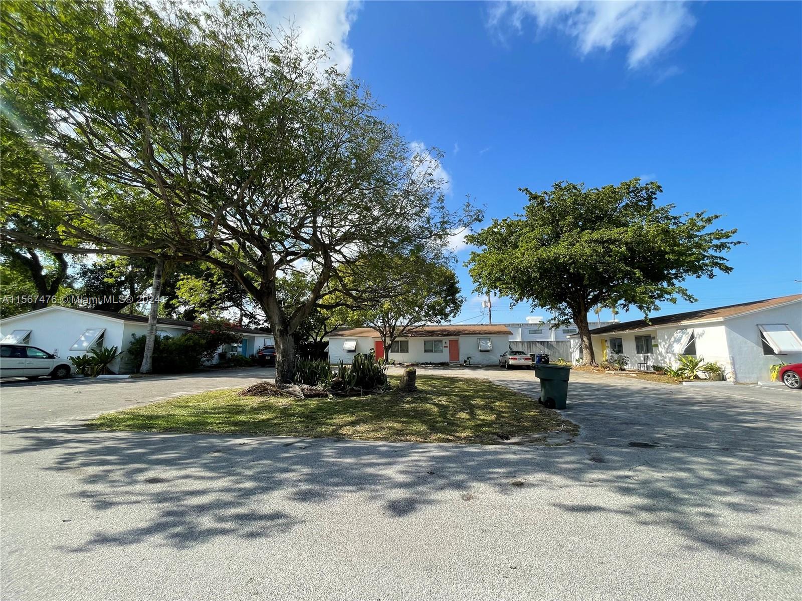 736 NW 1st Ct 736, Hallandale Beach, Florida 33009, 2 Bedrooms Bedrooms, ,1 BathroomBathrooms,Residentiallease,For Rent,736 NW 1st Ct 736,A11567476