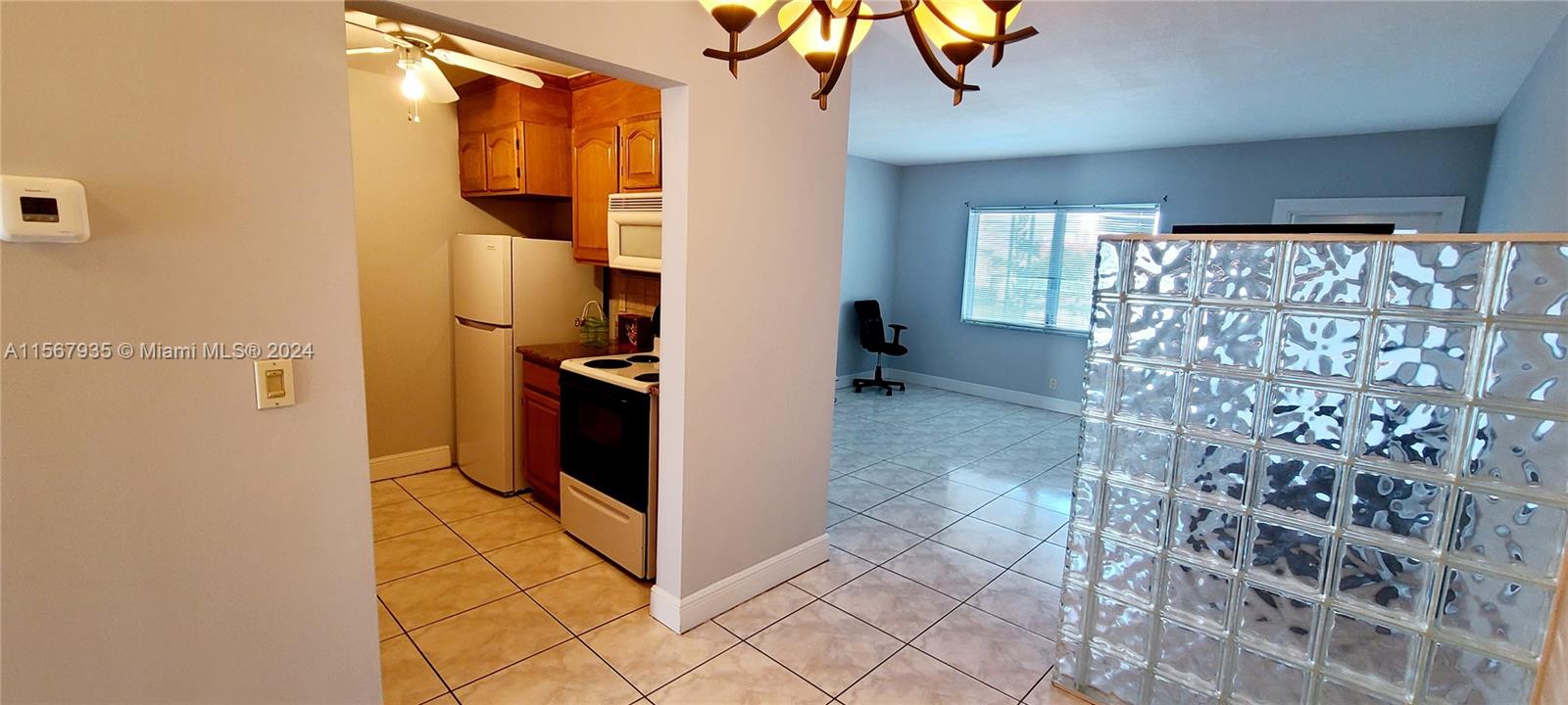 630 Layne Blvd 217, Hallandale Beach, Florida 33009, 1 Bedroom Bedrooms, ,1 BathroomBathrooms,Residentiallease,For Rent,630 Layne Blvd 217,A11567935