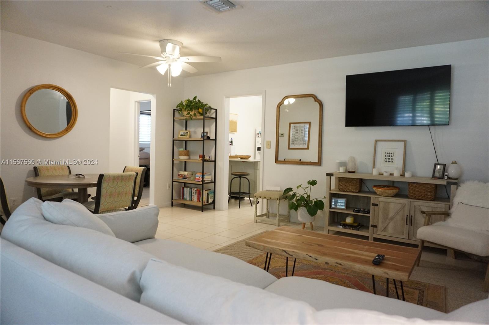 960 Benevento Ave 960, Coral Gables, Florida 33146, 2 Bedrooms Bedrooms, ,1 BathroomBathrooms,Residentiallease,For Rent,960 Benevento Ave 960,A11567569