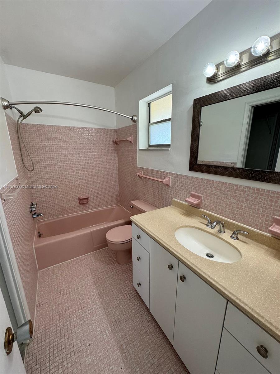 2800 NE 203rd St 19, Aventura, Florida 33180, 1 Bedroom Bedrooms, ,1 BathroomBathrooms,Residentiallease,For Rent,2800 NE 203rd St 19,A11567937