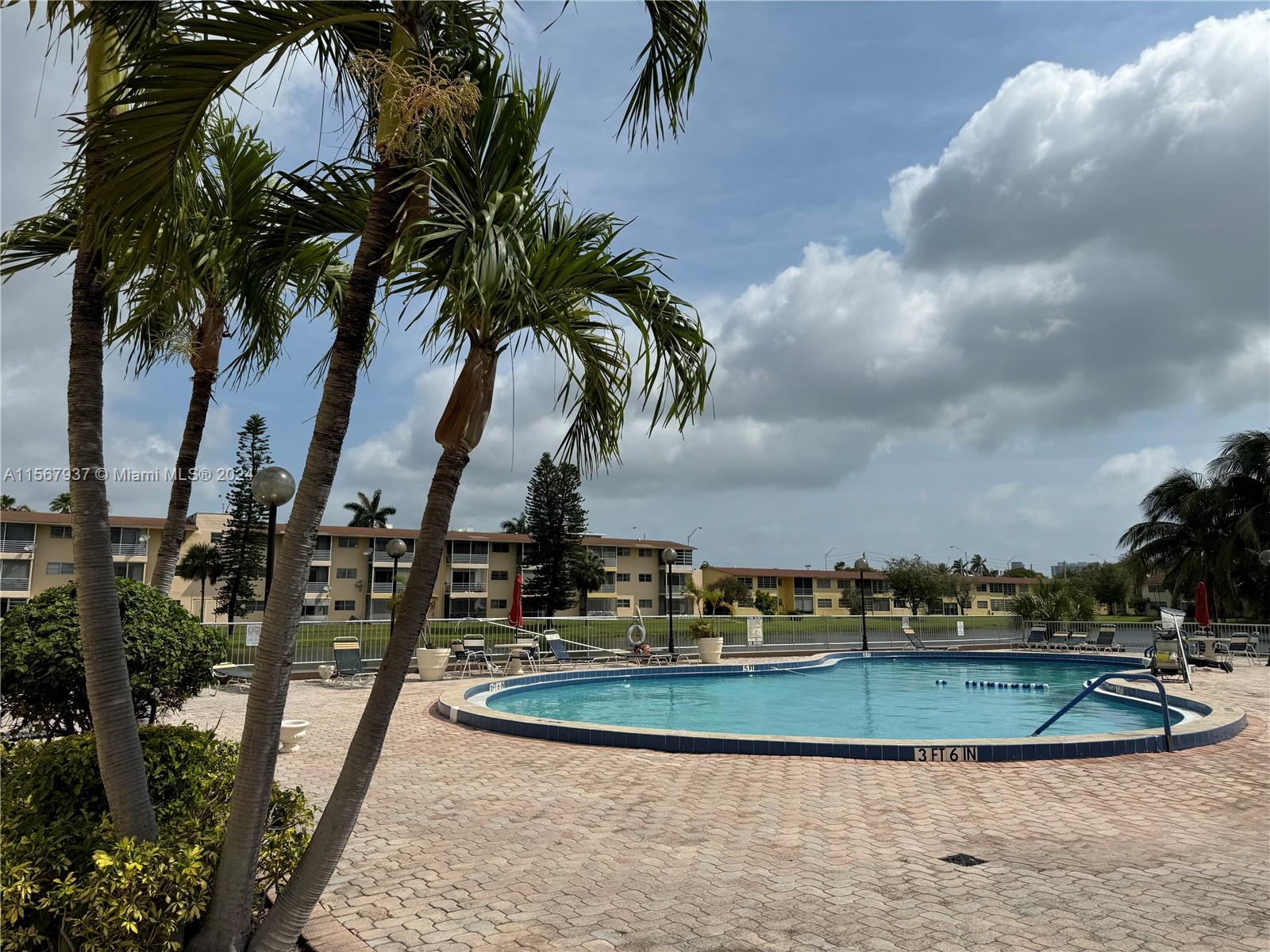 2800 NE 203rd St 19, Aventura, Florida 33180, 1 Bedroom Bedrooms, ,1 BathroomBathrooms,Residentiallease,For Rent,2800 NE 203rd St 19,A11567937