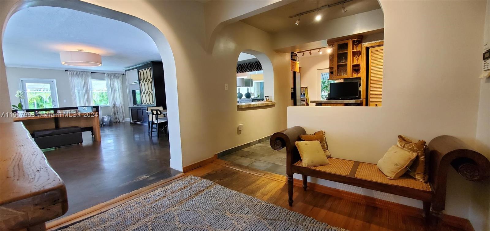 3300 SW 17th St, Miami, Florida 33145, 3 Bedrooms Bedrooms, ,2 BathroomsBathrooms,Residentiallease,For Rent,3300 SW 17th St,A11567963