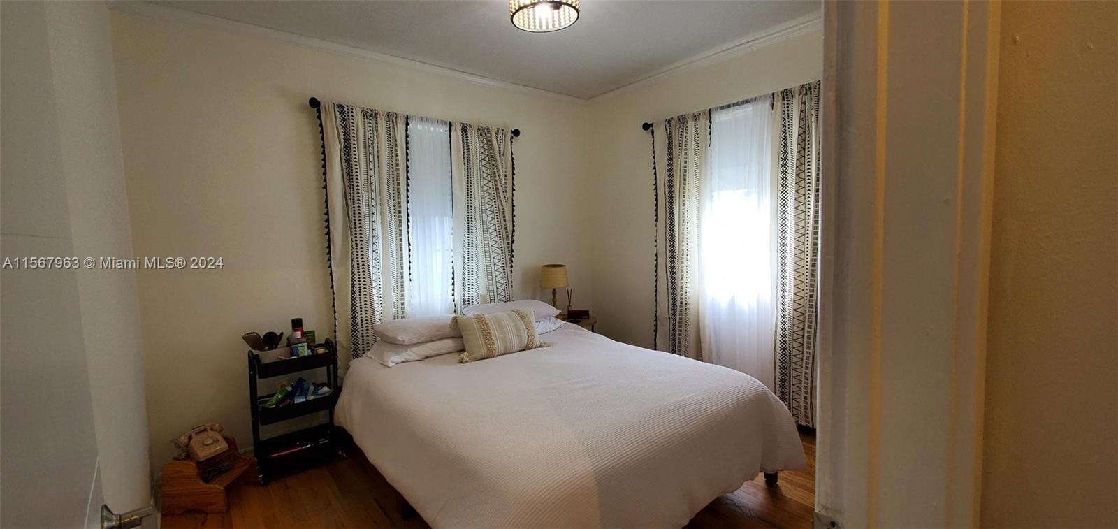3300 SW 17th St, Miami, Florida 33145, 3 Bedrooms Bedrooms, ,2 BathroomsBathrooms,Residentiallease,For Rent,3300 SW 17th St,A11567963