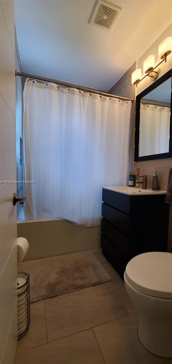 3300 SW 17th St, Miami, Florida 33145, 3 Bedrooms Bedrooms, ,2 BathroomsBathrooms,Residentiallease,For Rent,3300 SW 17th St,A11567963