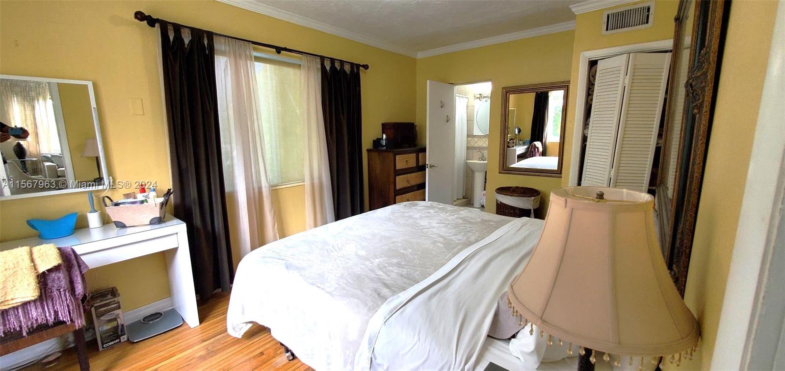 3300 SW 17th St, Miami, Florida 33145, 3 Bedrooms Bedrooms, ,2 BathroomsBathrooms,Residentiallease,For Rent,3300 SW 17th St,A11567963