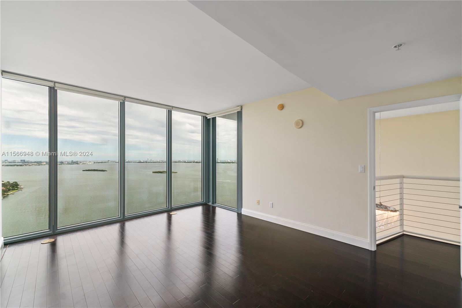 601 NE 36th St 3511, Miami, Florida 33137, 2 Bedrooms Bedrooms, ,2 BathroomsBathrooms,Residentiallease,For Rent,601 NE 36th St 3511,A11566948