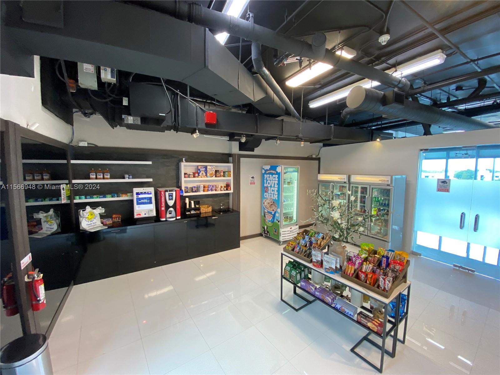 601 NE 36th St 3511, Miami, Florida 33137, 2 Bedrooms Bedrooms, ,2 BathroomsBathrooms,Residentiallease,For Rent,601 NE 36th St 3511,A11566948