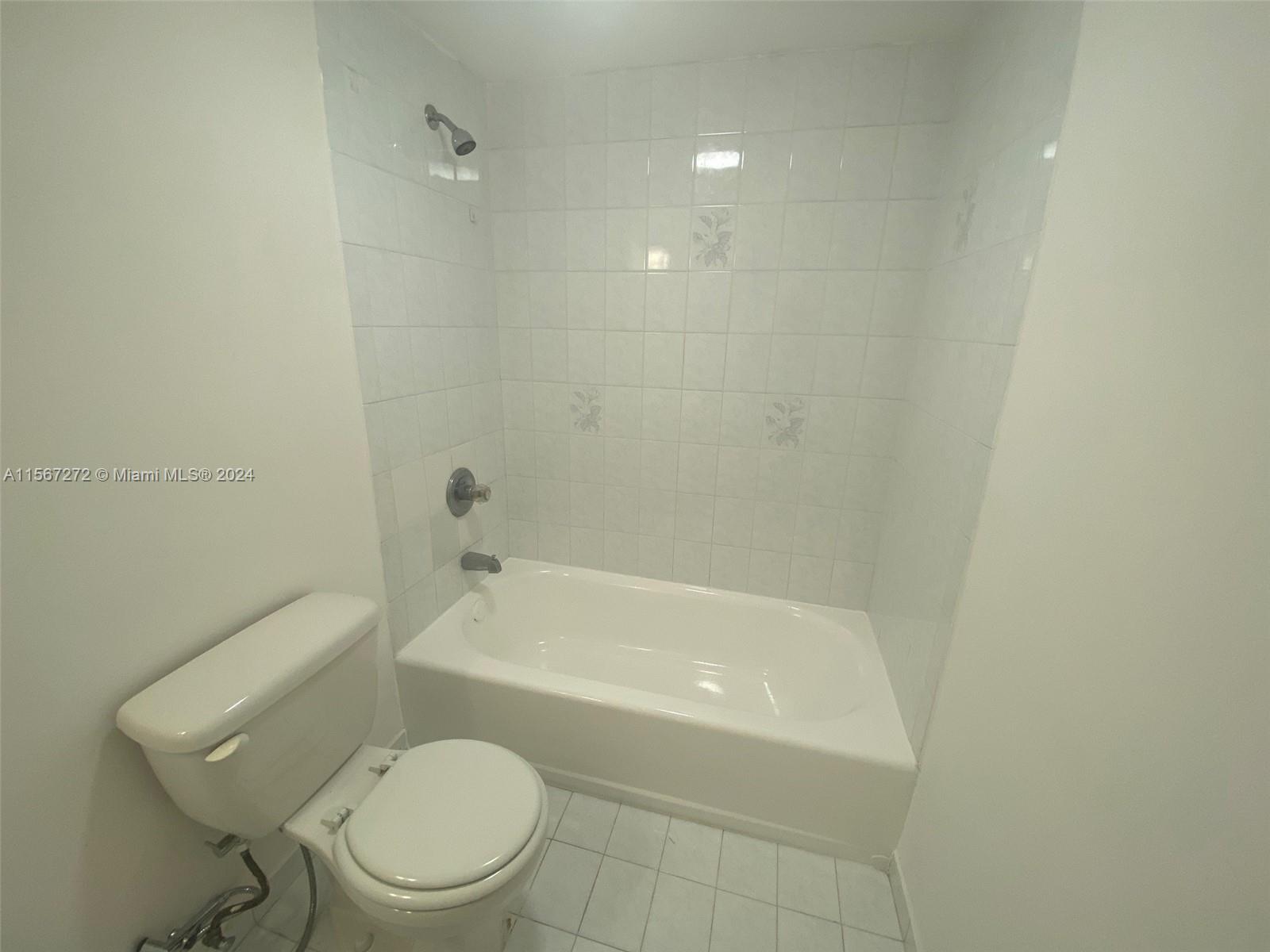 2899 Collins Ave 815, Miami Beach, Florida 33140, ,1 BathroomBathrooms,Residential,For Sale,2899 Collins Ave 815,A11567272