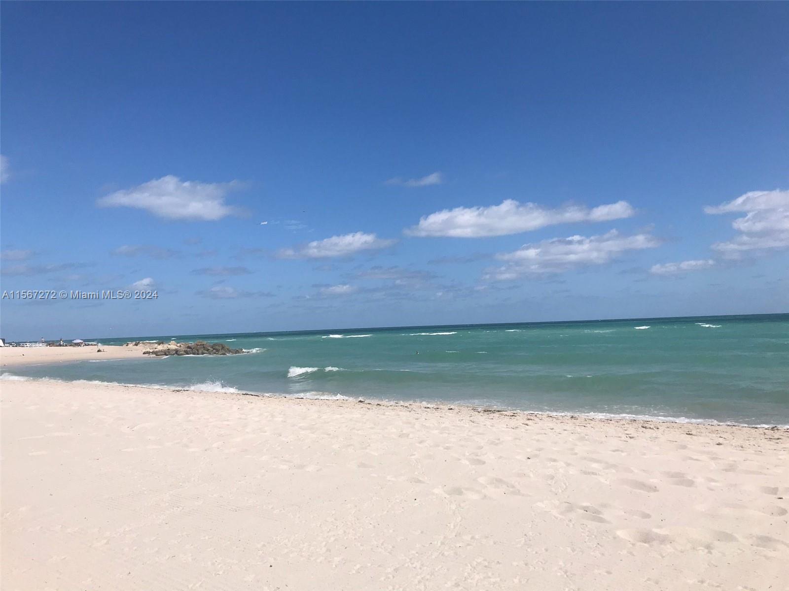 2899 Collins Ave 815, Miami Beach, Florida 33140, ,1 BathroomBathrooms,Residential,For Sale,2899 Collins Ave 815,A11567272