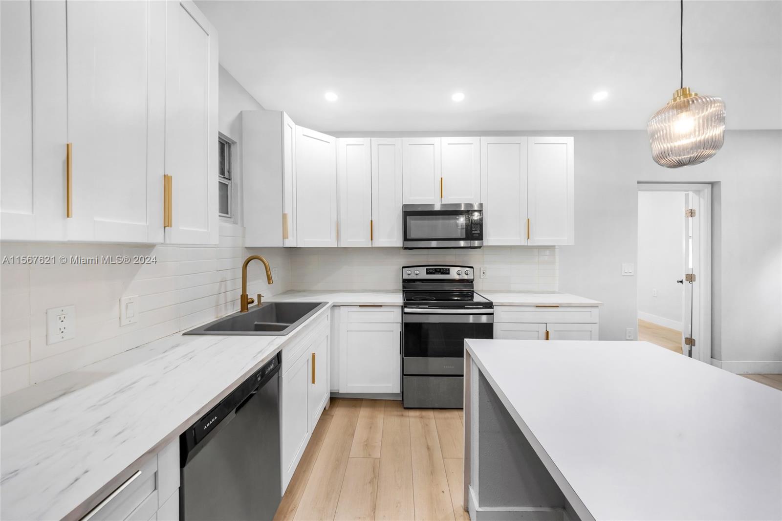 584 NE 71st St 584, Miami, Florida 33138, 2 Bedrooms Bedrooms, ,2 BathroomsBathrooms,Residentiallease,For Rent,584 NE 71st St 584,A11567621