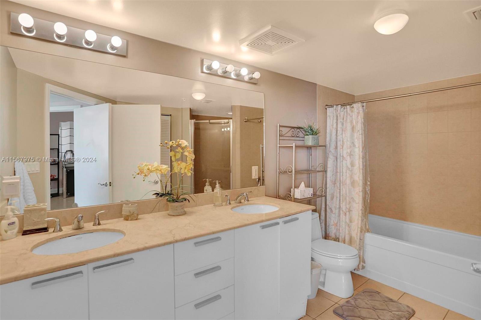 16699 Collins Ave 1410, Sunny Isles Beach, Florida 33160, 1 Bedroom Bedrooms, ,1 BathroomBathrooms,Residentiallease,For Rent,16699 Collins Ave 1410,A11567975