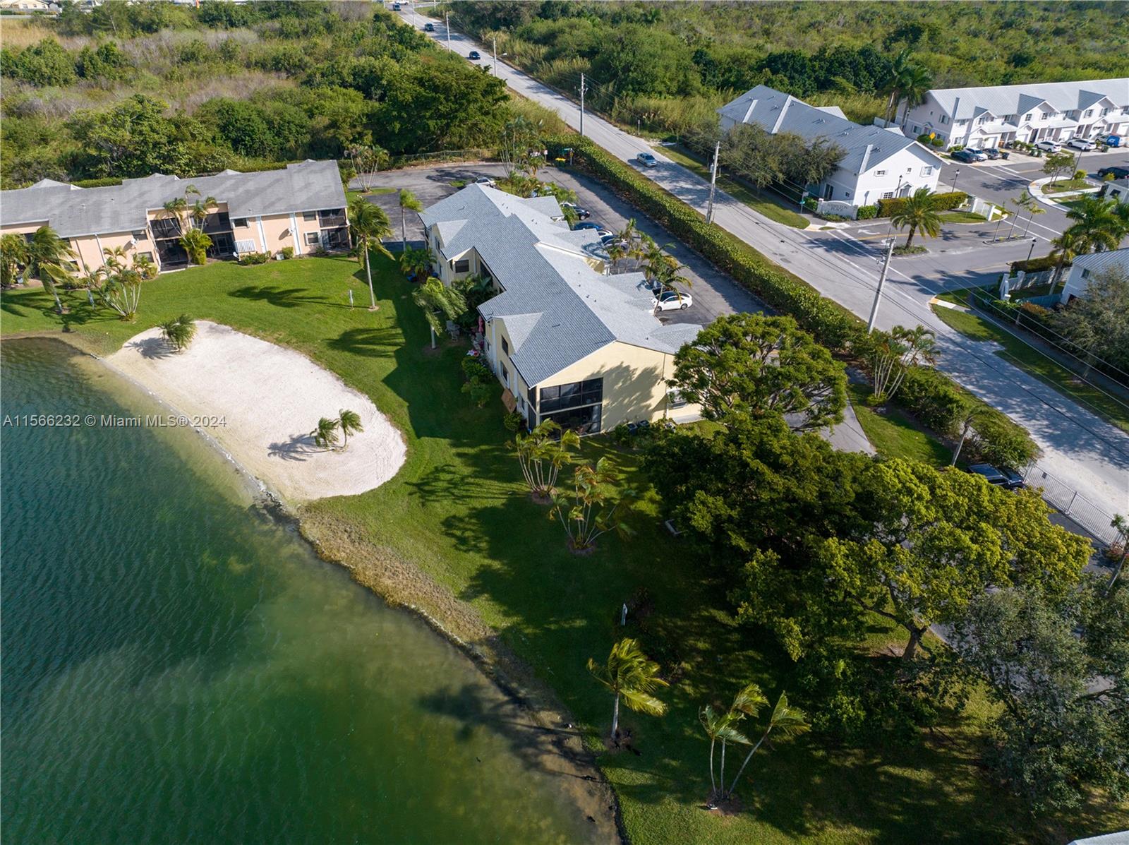 999 Hamilton Dr 999B, Homestead, Florida 33034, 3 Bedrooms Bedrooms, ,2 BathroomsBathrooms,Residential,For Sale,999 Hamilton Dr 999B,A11566232