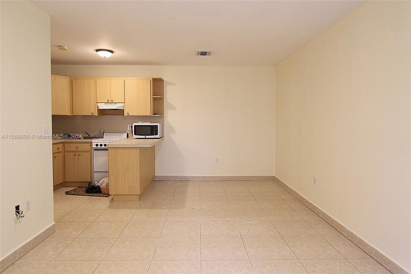 4000 SW 2nd Ter 1, Miami, Florida 33134, 1 Bedroom Bedrooms, ,1 BathroomBathrooms,Residentiallease,For Rent,4000 SW 2nd Ter 1,A11568000