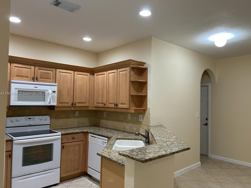 14077 SW 273rd Ter, Homestead, Florida 33032, 3 Bedrooms Bedrooms, ,2 BathroomsBathrooms,Residentiallease,For Rent,14077 SW 273rd Ter,A11567950