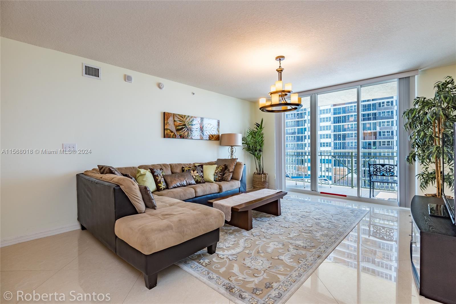 2080 S Ocean Dr 804, Hallandale Beach, Florida 33009, 2 Bedrooms Bedrooms, ,2 BathroomsBathrooms,Residentiallease,For Rent,2080 S Ocean Dr 804,A11568018