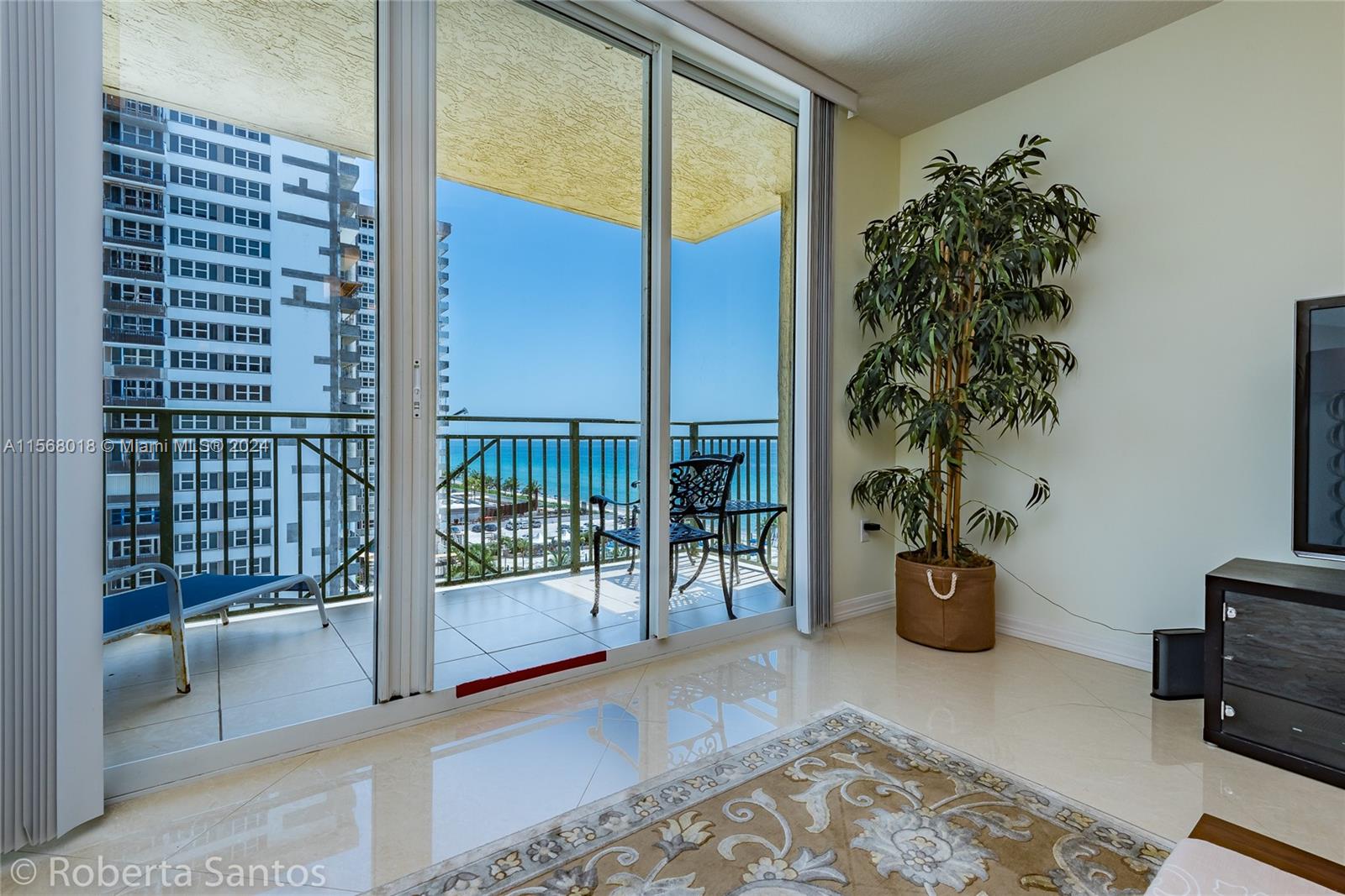 2080 S Ocean Dr 804, Hallandale Beach, Florida 33009, 2 Bedrooms Bedrooms, ,2 BathroomsBathrooms,Residentiallease,For Rent,2080 S Ocean Dr 804,A11568018
