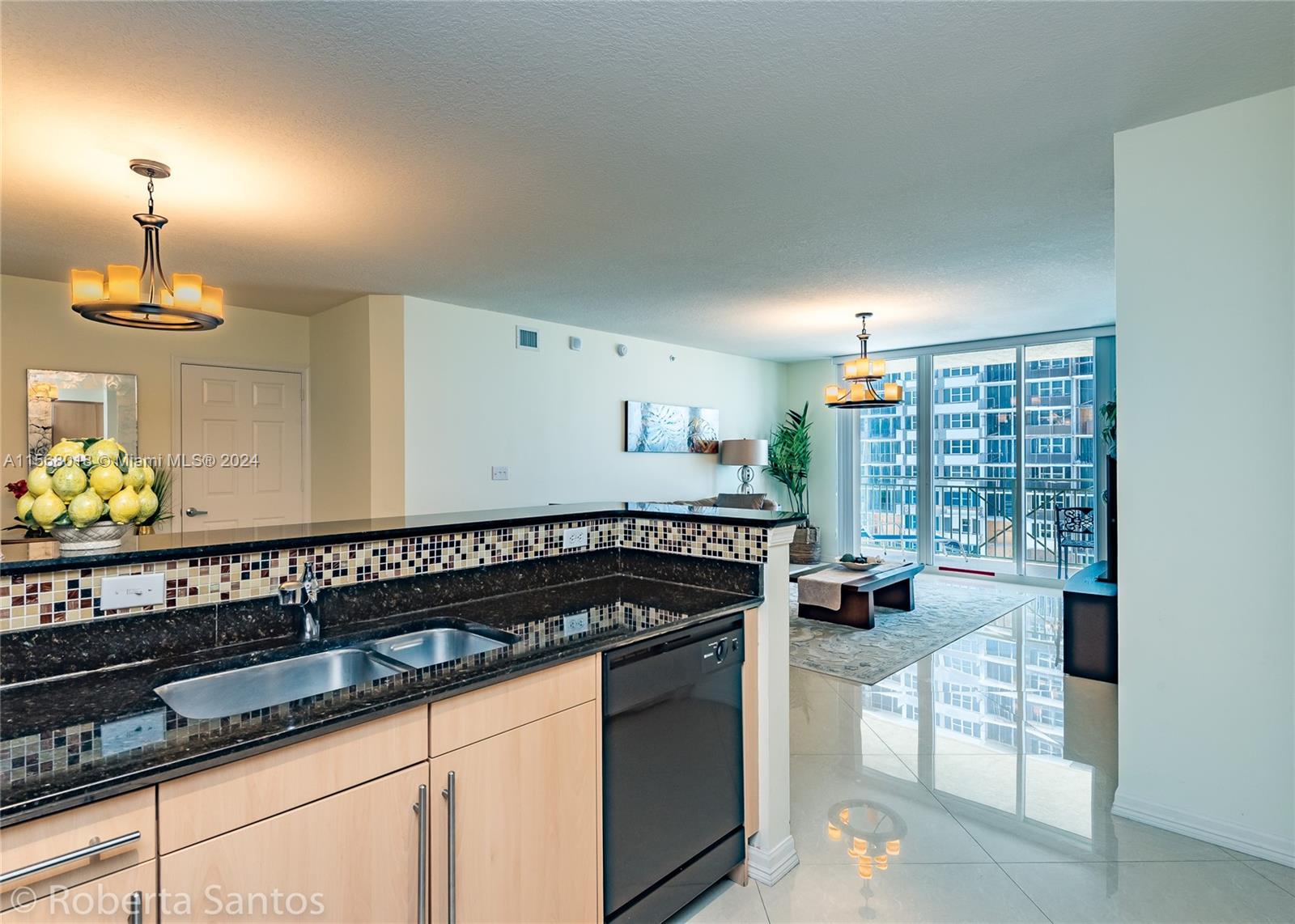 2080 S Ocean Dr 804, Hallandale Beach, Florida 33009, 2 Bedrooms Bedrooms, ,2 BathroomsBathrooms,Residentiallease,For Rent,2080 S Ocean Dr 804,A11568018