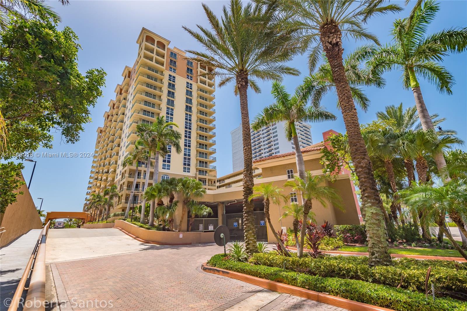 2080 S Ocean Dr 804, Hallandale Beach, Florida 33009, 2 Bedrooms Bedrooms, ,2 BathroomsBathrooms,Residentiallease,For Rent,2080 S Ocean Dr 804,A11568018