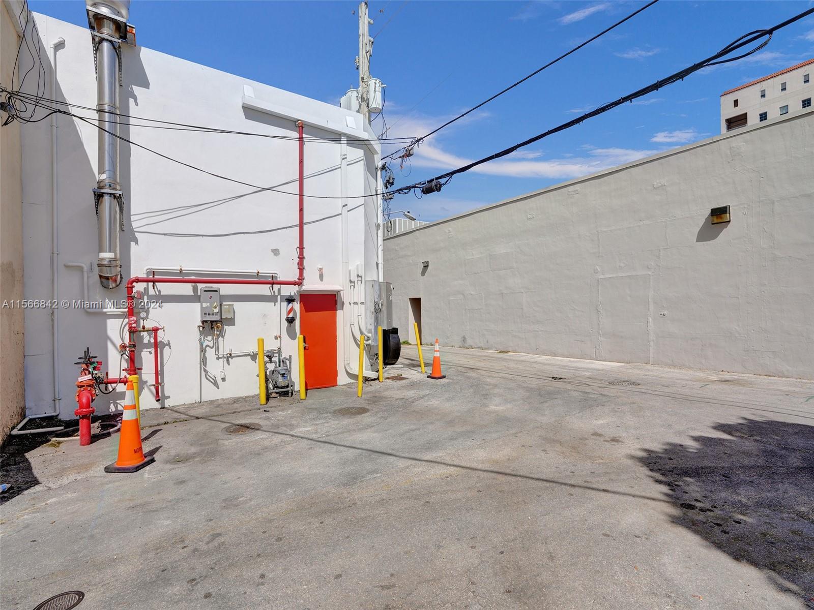 2415 Ponce De Leon Blvd, Coral Gables, Florida 33134, ,Businessopportunity,For Sale,2415 Ponce De Leon Blvd,A11566842