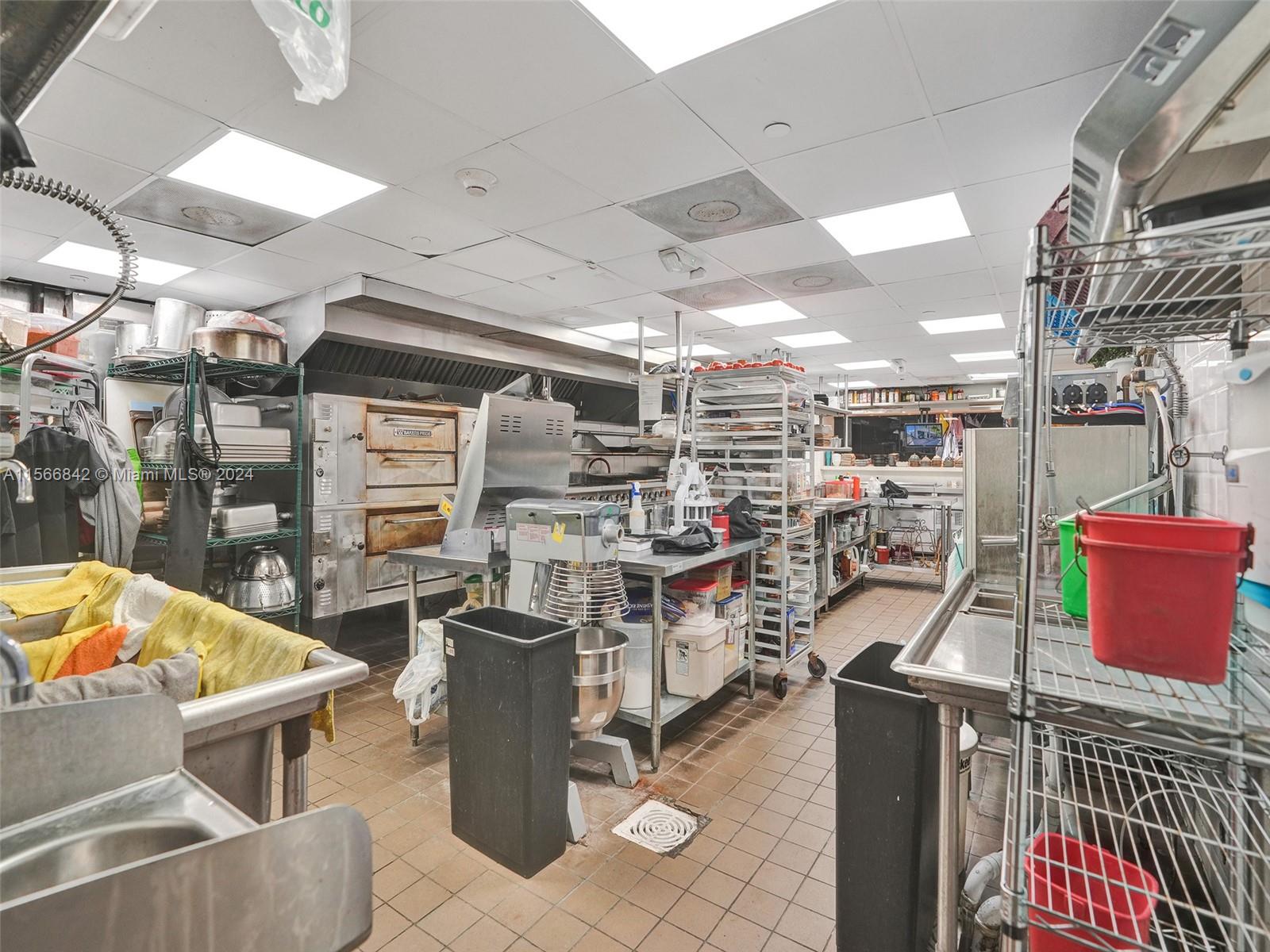 2415 Ponce De Leon Blvd, Coral Gables, Florida 33134, ,Businessopportunity,For Sale,2415 Ponce De Leon Blvd,A11566842