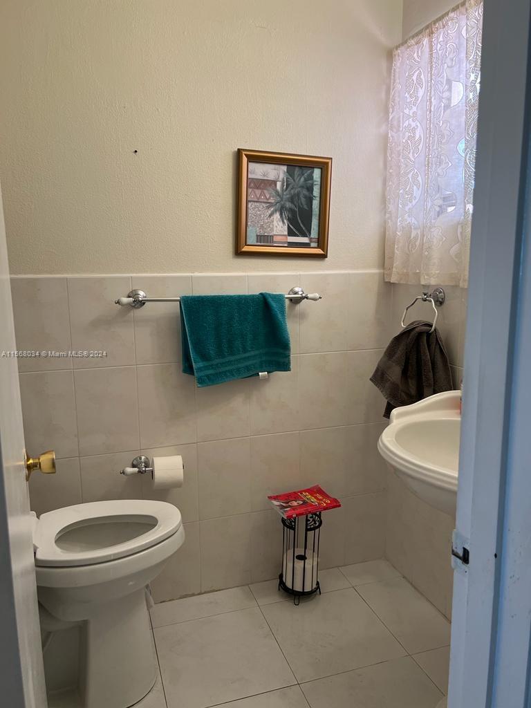 215 SE 3rd Ave 403A, Hallandale Beach, Florida 33009, 1 Bedroom Bedrooms, ,1 BathroomBathrooms,Residentiallease,For Rent,215 SE 3rd Ave 403A,A11568034