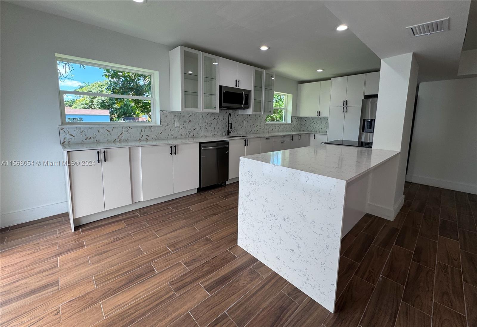 1001 NE 82nd St, Miami, Florida 33138, 4 Bedrooms Bedrooms, ,4 BathroomsBathrooms,Residentiallease,For Rent,1001 NE 82nd St,A11568054