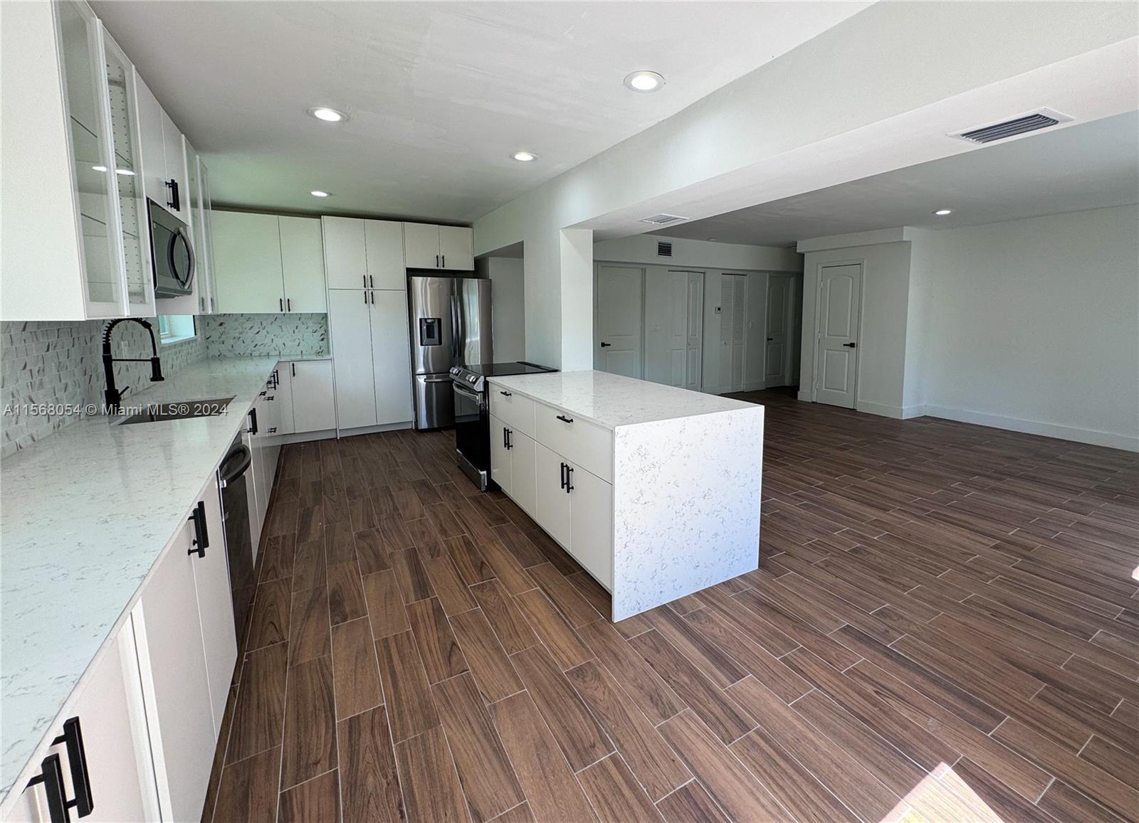 1001 NE 82nd St, Miami, Florida 33138, 4 Bedrooms Bedrooms, ,4 BathroomsBathrooms,Residentiallease,For Rent,1001 NE 82nd St,A11568054