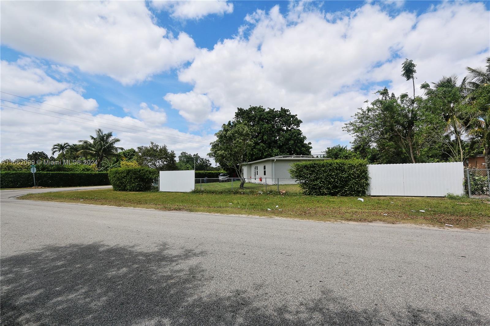 14901 SW Harding Ln, Homestead, Florida 33033, 3 Bedrooms Bedrooms, ,1 BathroomBathrooms,Residential,For Sale,14901 SW Harding Ln,A11562099