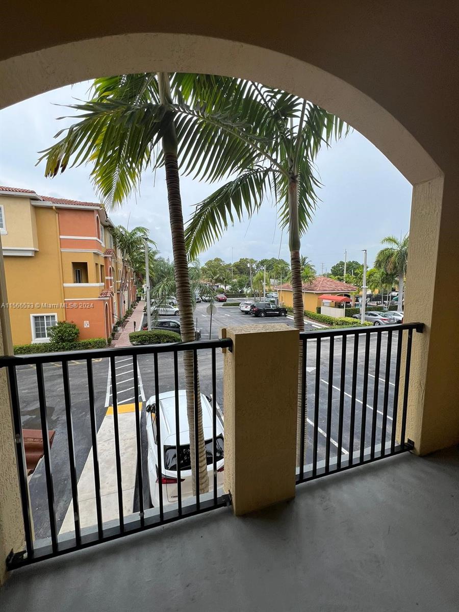 111 NW 2nd Ave 6, Hallandale Beach, Florida 33009, 2 Bedrooms Bedrooms, ,2 BathroomsBathrooms,Residential,For Sale,111 NW 2nd Ave 6,A11566533