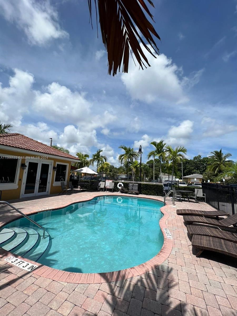 111 NW 2nd Ave 6, Hallandale Beach, Florida 33009, 2 Bedrooms Bedrooms, ,2 BathroomsBathrooms,Residential,For Sale,111 NW 2nd Ave 6,A11566533